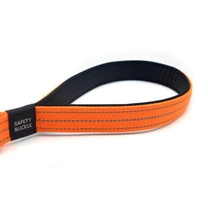 Dog Leash 2 in 1 with seat belt - soft lining handle